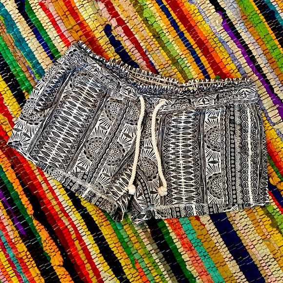 Roxy Pants - Cute ROXY Women’s board shorts XS